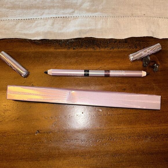 MAC Frosted Fireworks Holiday Collection Limited Edition dual eye liner in box - Picture 8 of 11